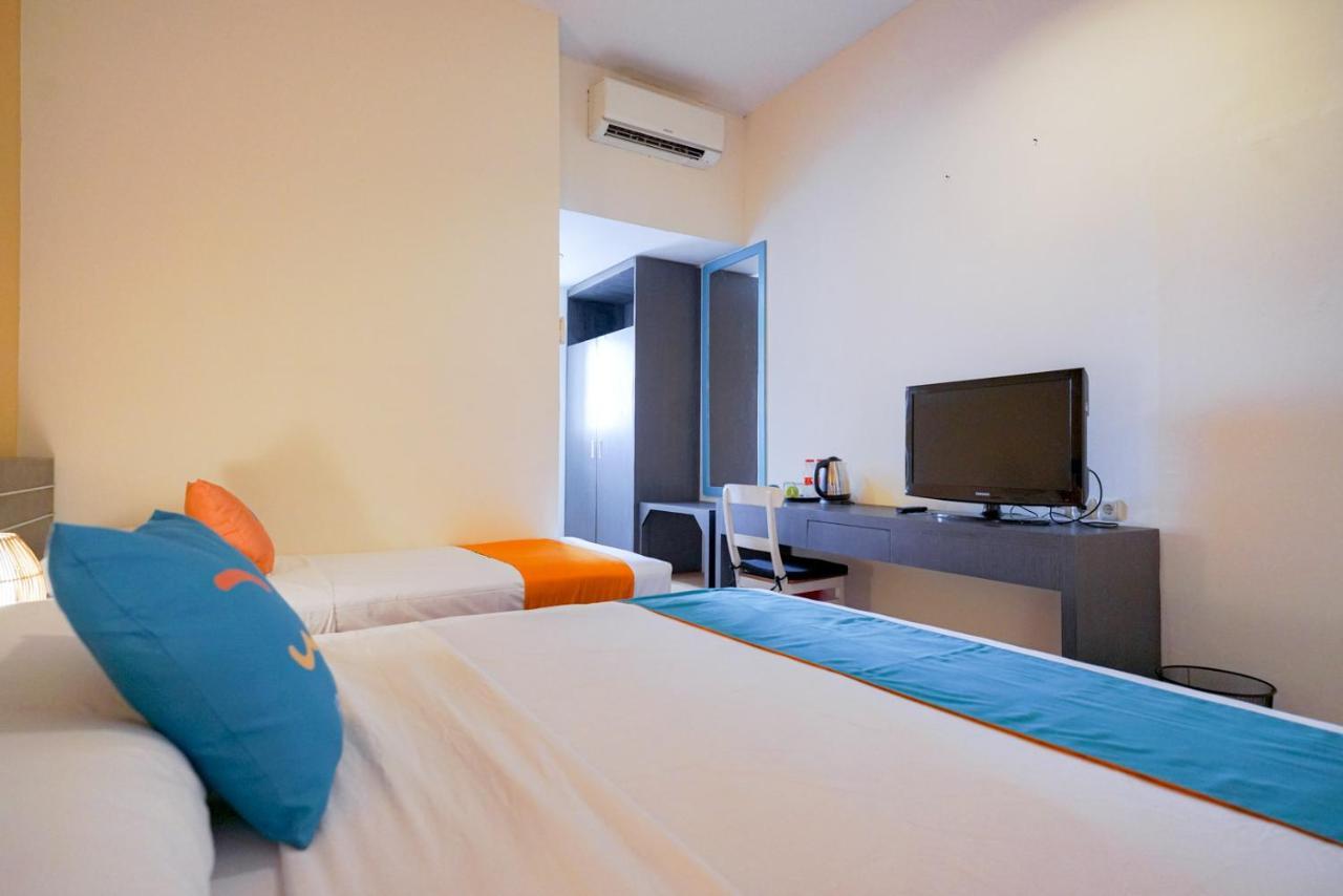 Reddoorz @ Sunset Point Seminyak Ξενοδοχείο Εξωτερικό φωτογραφία