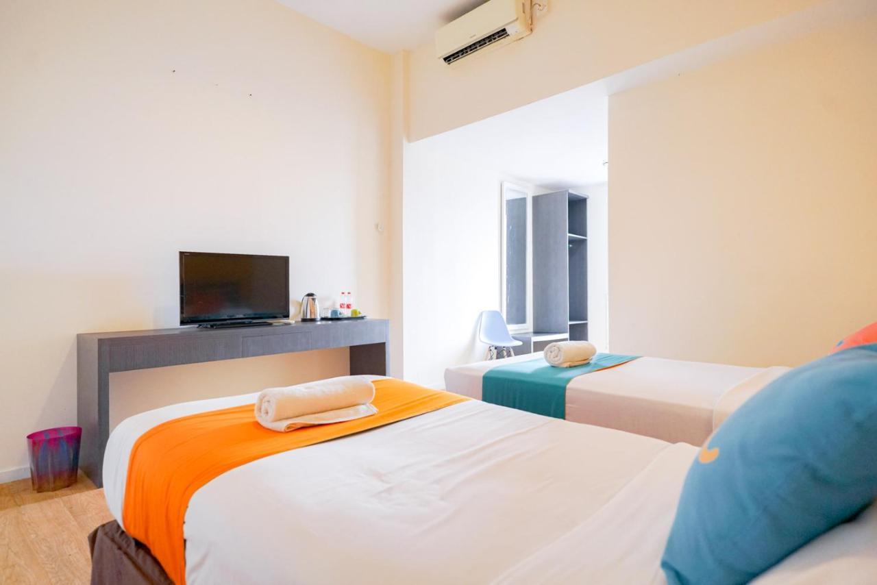 Reddoorz @ Sunset Point Seminyak Ξενοδοχείο Εξωτερικό φωτογραφία
