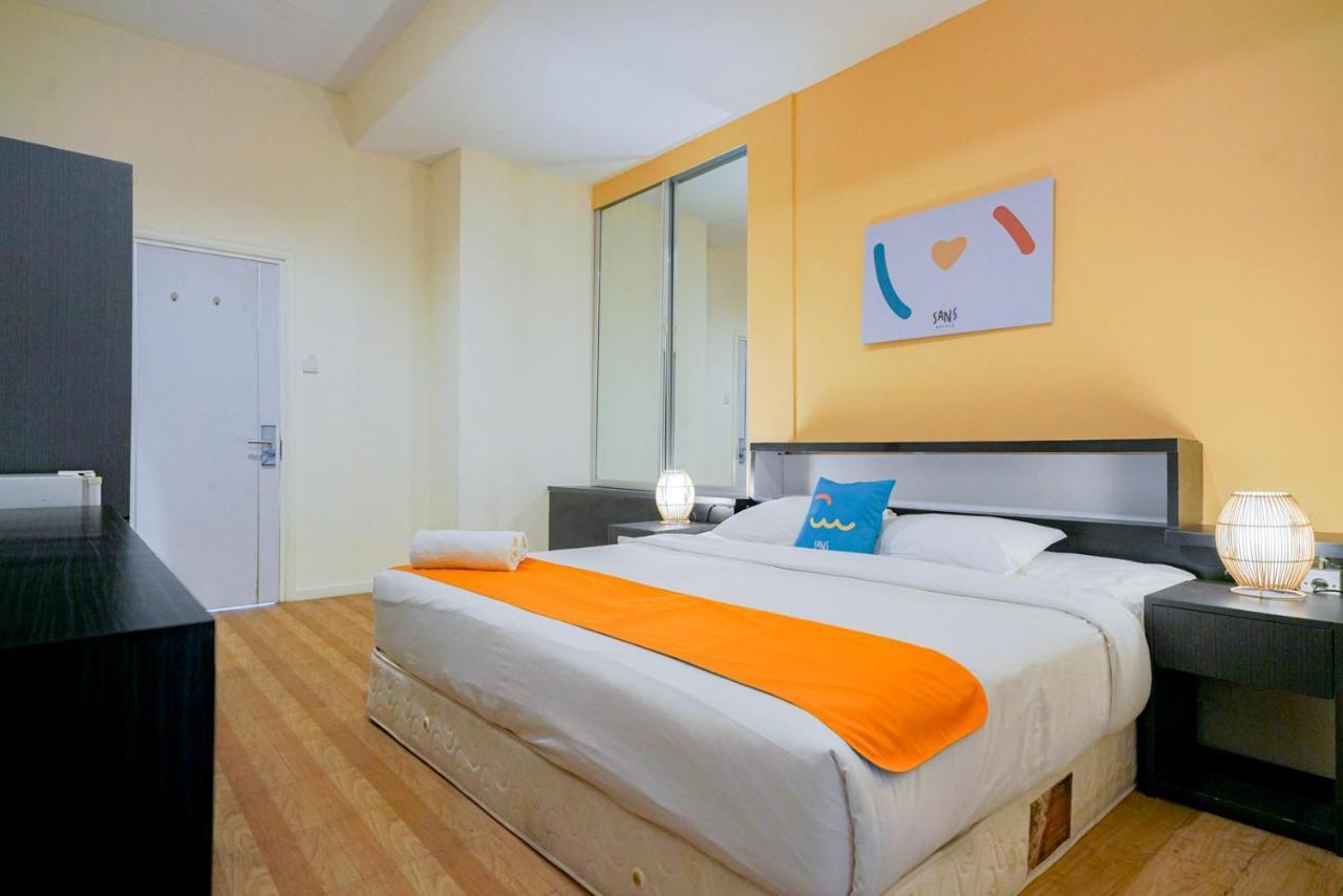 Reddoorz @ Sunset Point Seminyak Ξενοδοχείο Εξωτερικό φωτογραφία