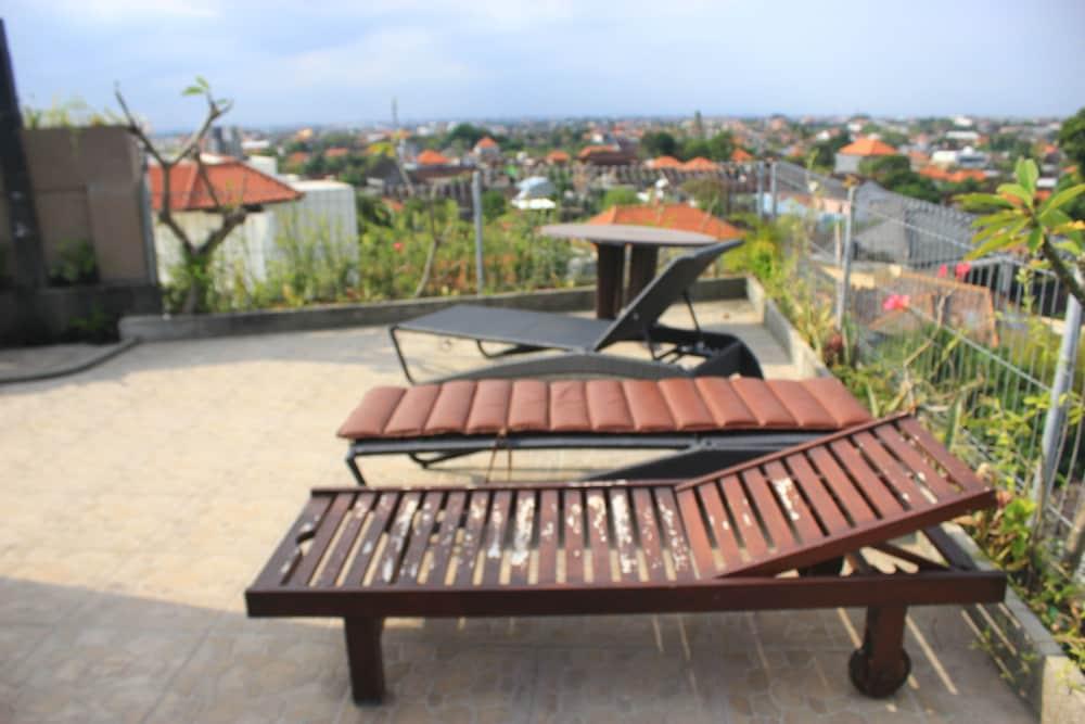 Reddoorz @ Sunset Point Seminyak Ξενοδοχείο Εξωτερικό φωτογραφία
