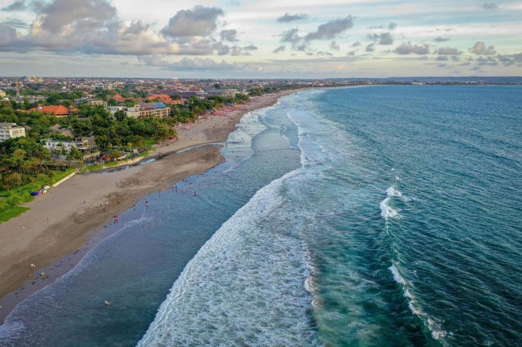 Reddoorz @ Sunset Point Seminyak Ξενοδοχείο Εξωτερικό φωτογραφία